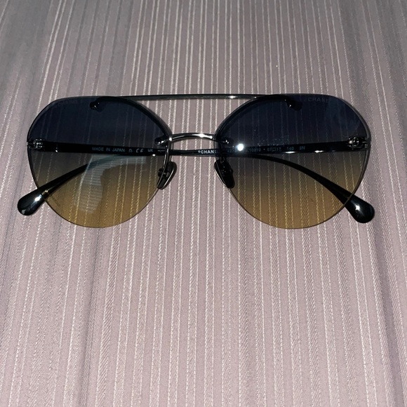 CHANEL sunglasses - Picture 1 of 12